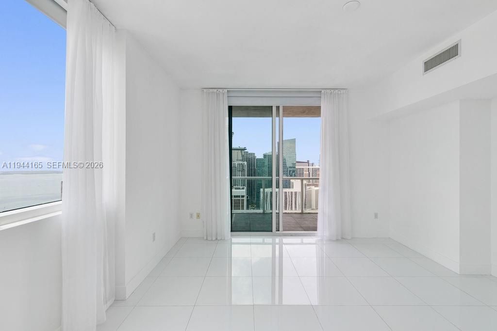 253 NE 2nd St , Unit 4608, Miami, FL 33132 Photo