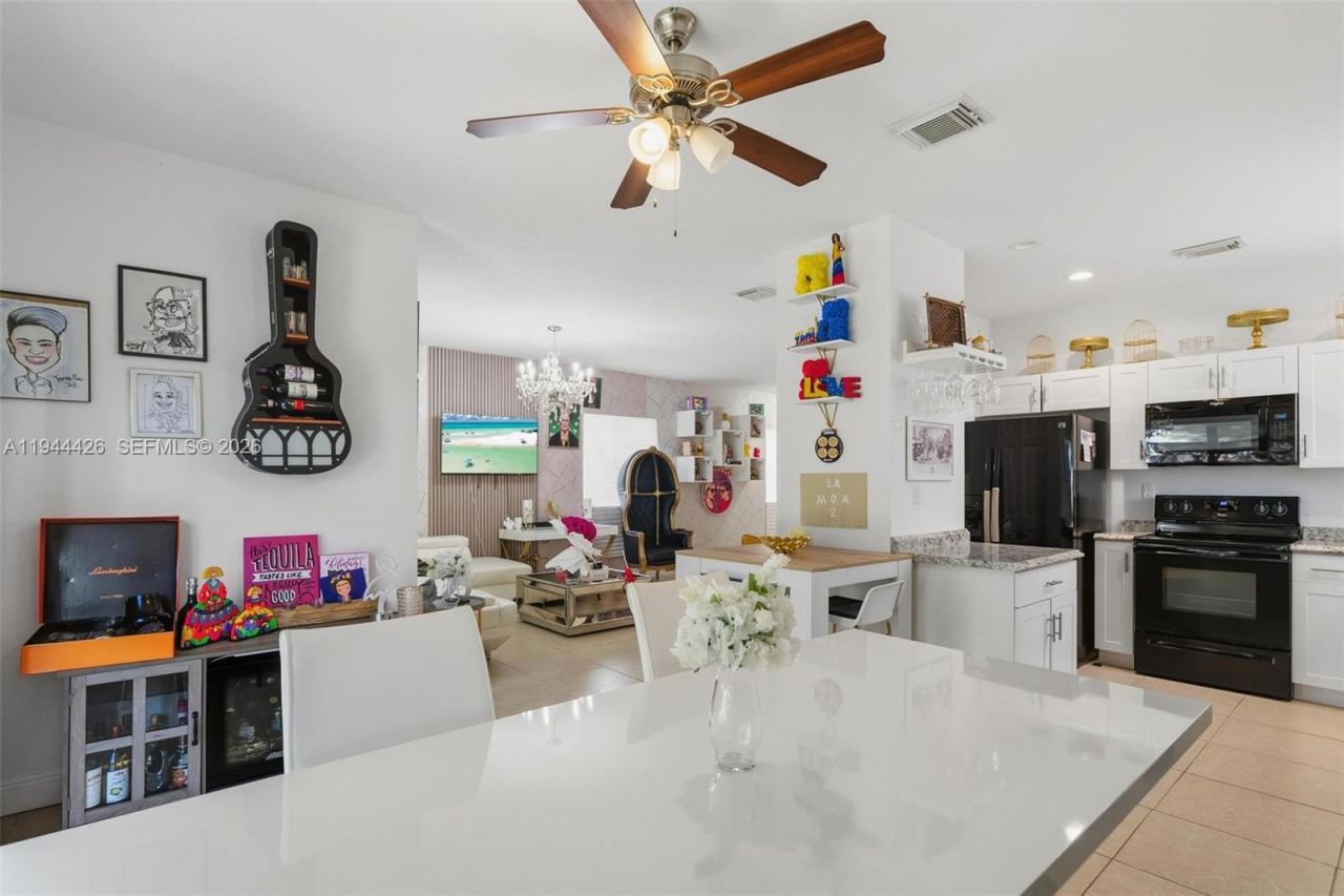 357 NE 35th Ter , Homestead, FL 33033 Photo