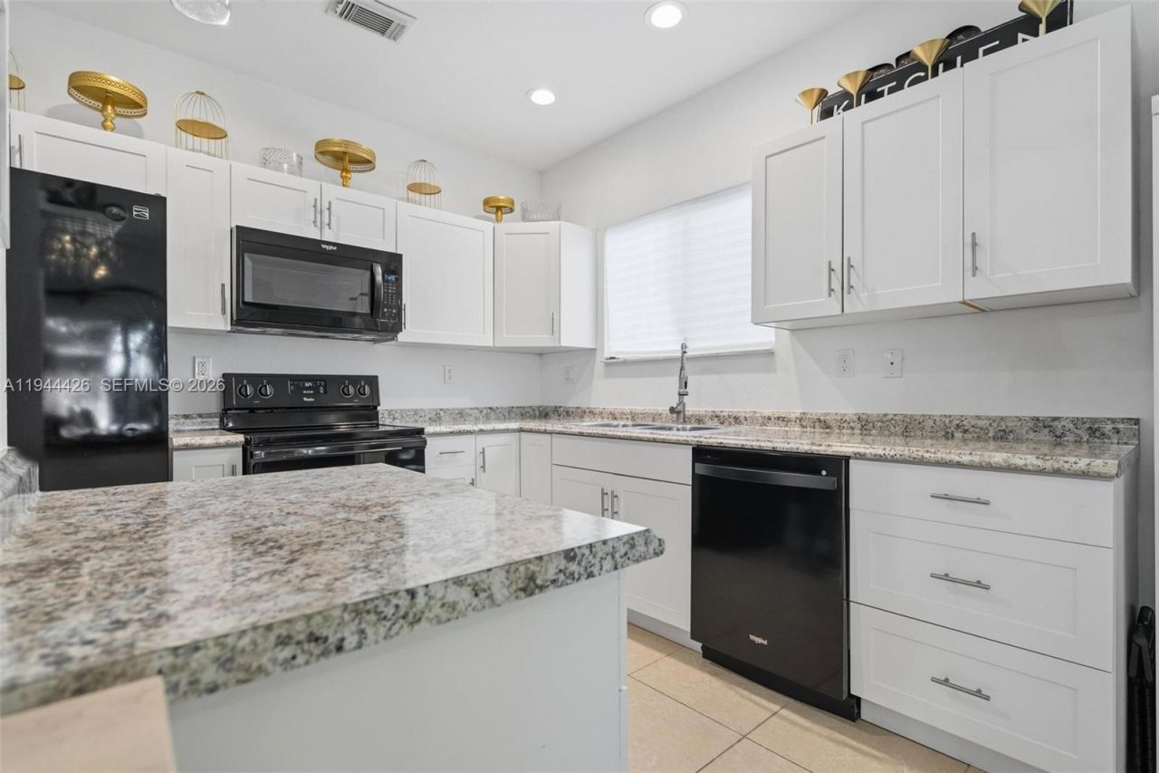 357 NE 35th Ter , Homestead, FL 33033 Photo