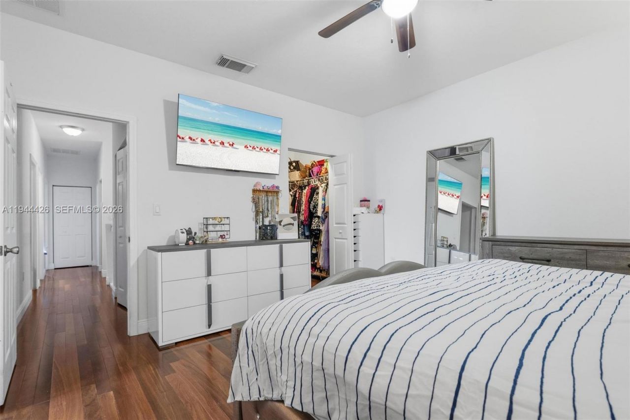 357 NE 35th Ter , Homestead, FL 33033 Photo