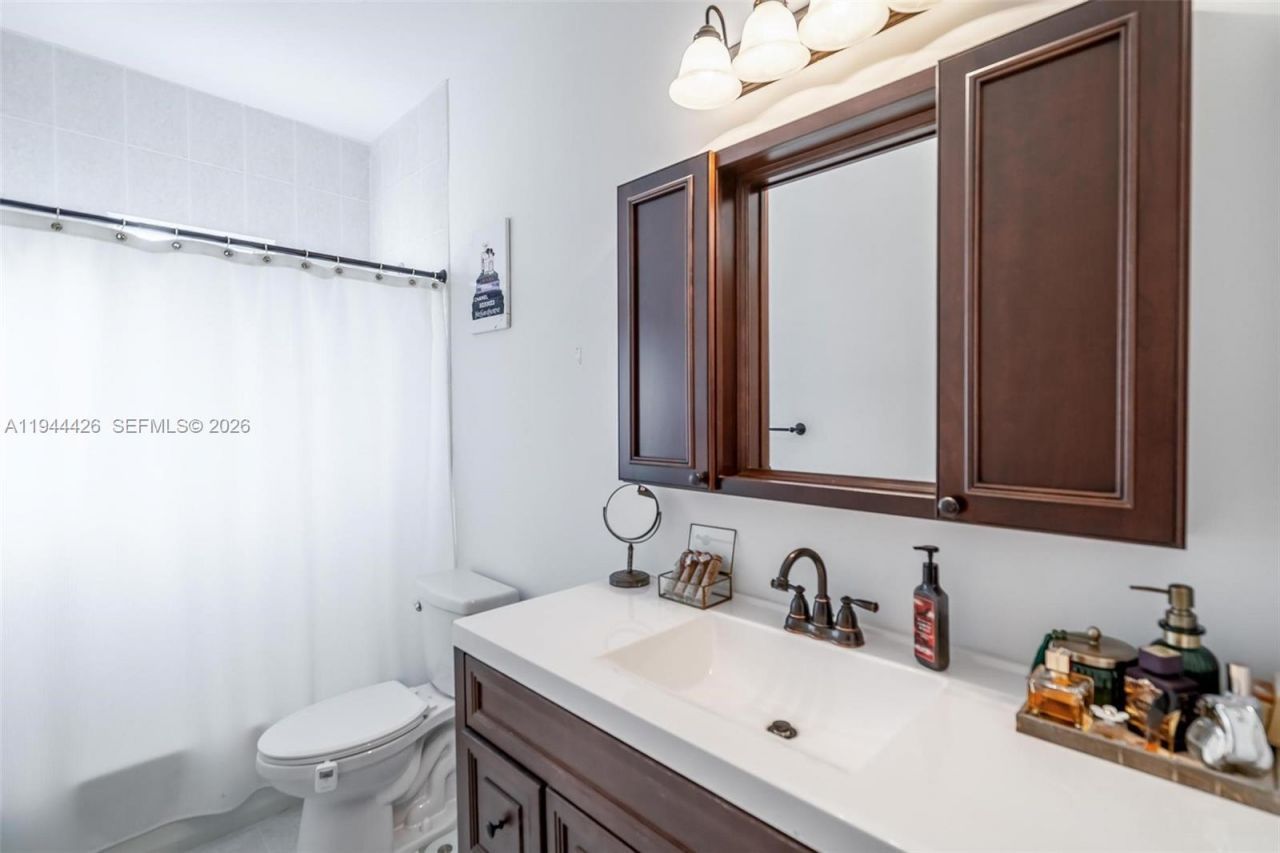 357 NE 35th Ter , Homestead, FL 33033 Photo