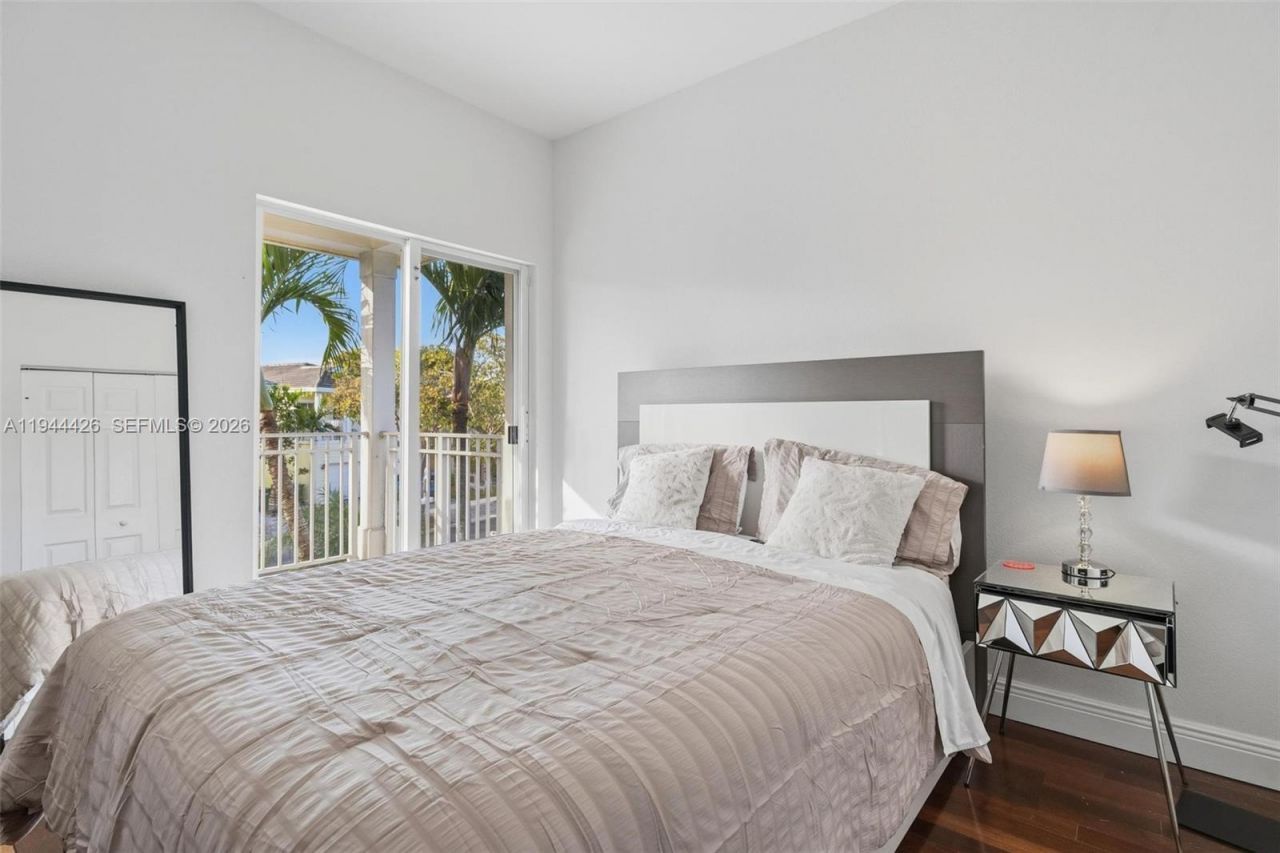 357 NE 35th Ter , Homestead, FL 33033 Photo