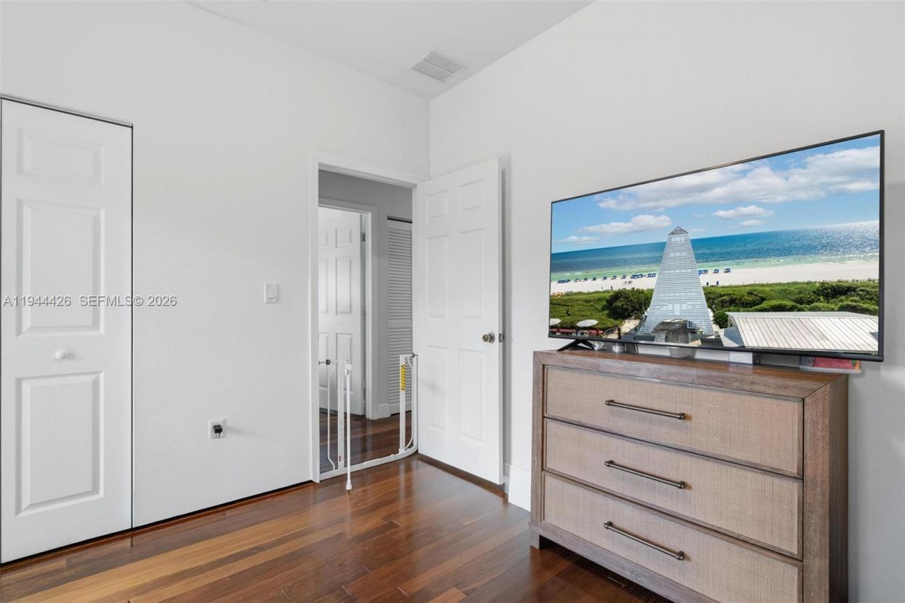 357 NE 35th Ter , Homestead, FL 33033 Photo