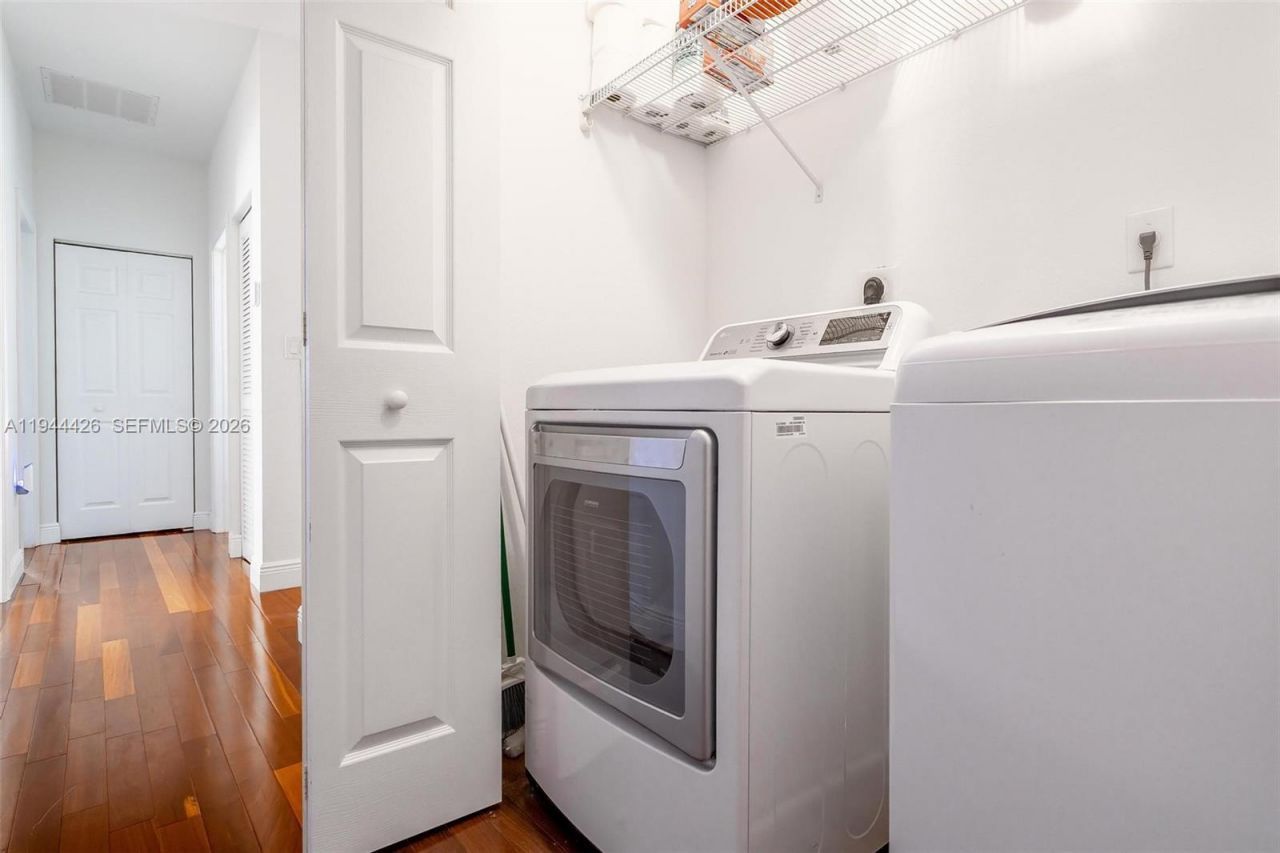 357 NE 35th Ter , Homestead, FL 33033 Photo