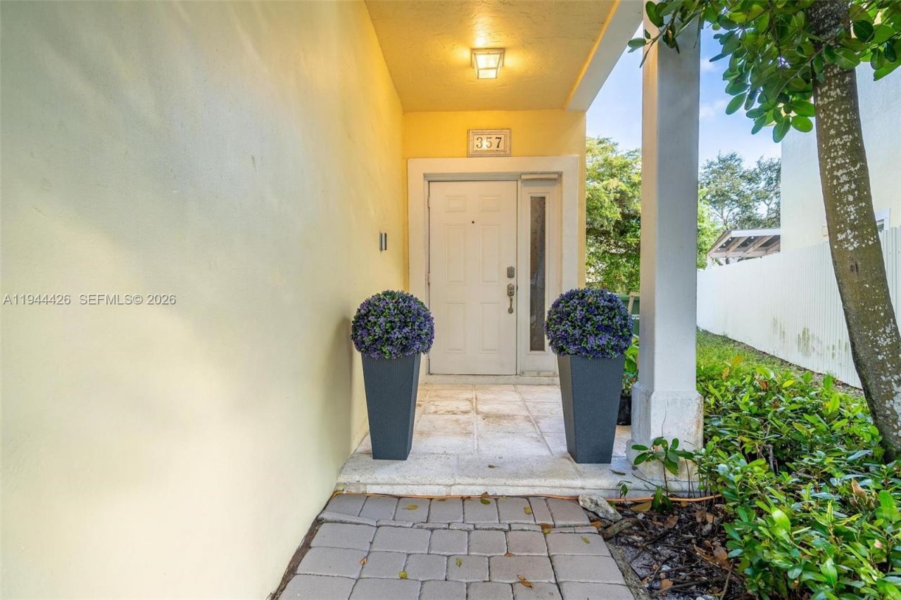 357 NE 35th Ter , Homestead, FL 33033 Photo