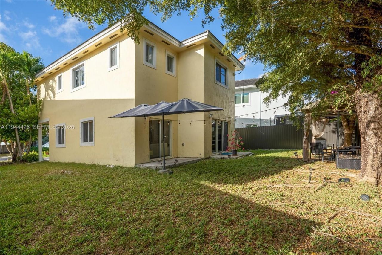 357 NE 35th Ter , Homestead, FL 33033 Photo