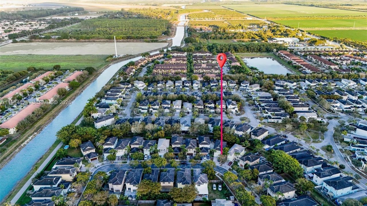 357 NE 35th Ter , Homestead, FL 33033 Photo