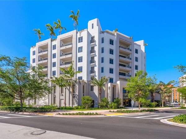 701 Valencia Ave, Unit 604, Coral Gables, FL 33134