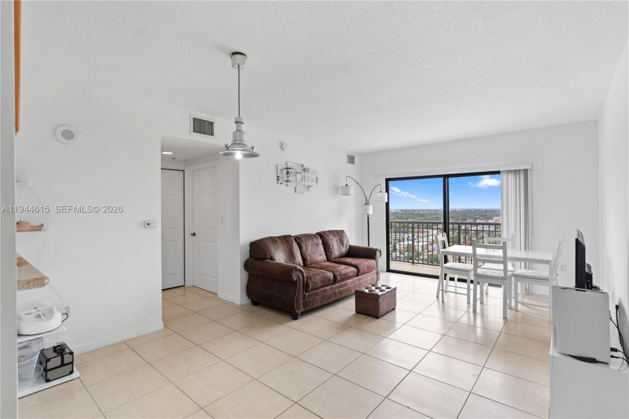 4242 NW 2nd St , Unit 1609, Miami, FL 33126 Photo
