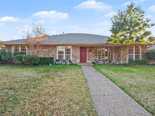 602 Wentworth Drive, Richardson, TX 75081