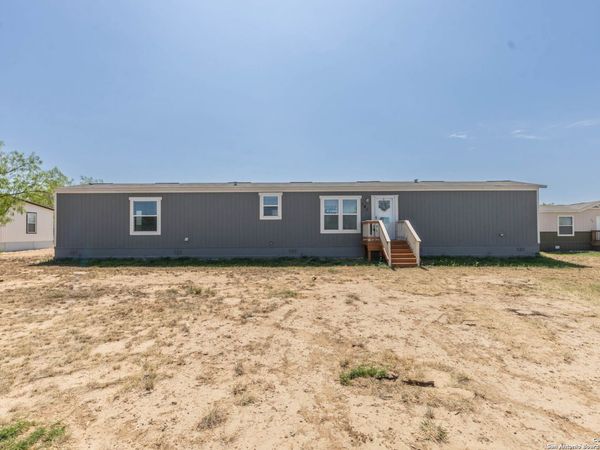 181 Viridian View, Pleasanton, TX 78064