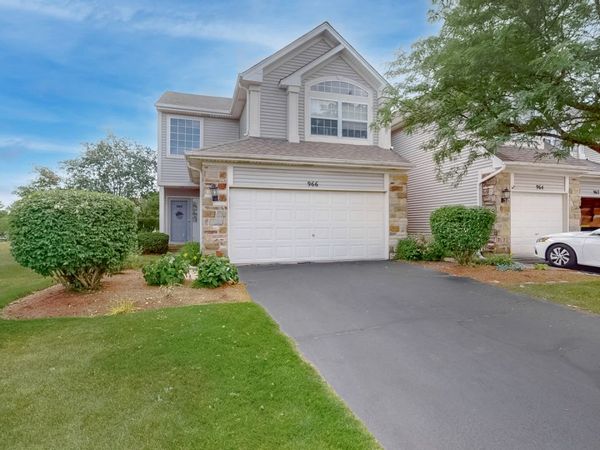 966 Mesa Drive, Lake In The Hills, IL 60156