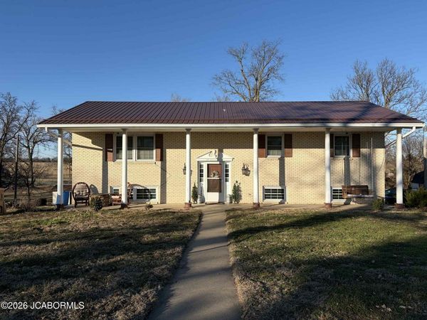 62440 VAUGHAN DRIVE, California, MO 65018