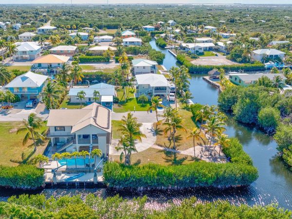 30329 Heron Lane, Big Pine, FL 33043