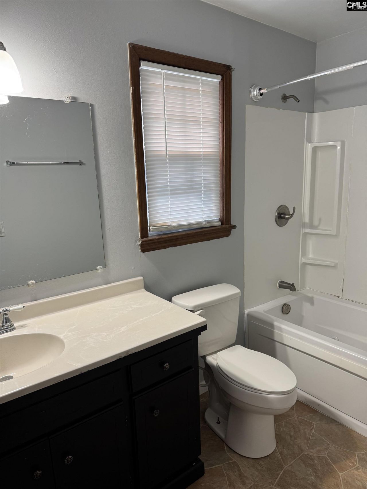 212 Briarcliffe East  Photo 12