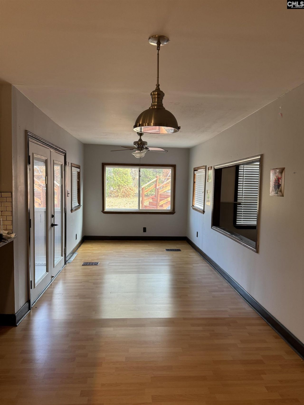 212 Briarcliffe East  Photo 4