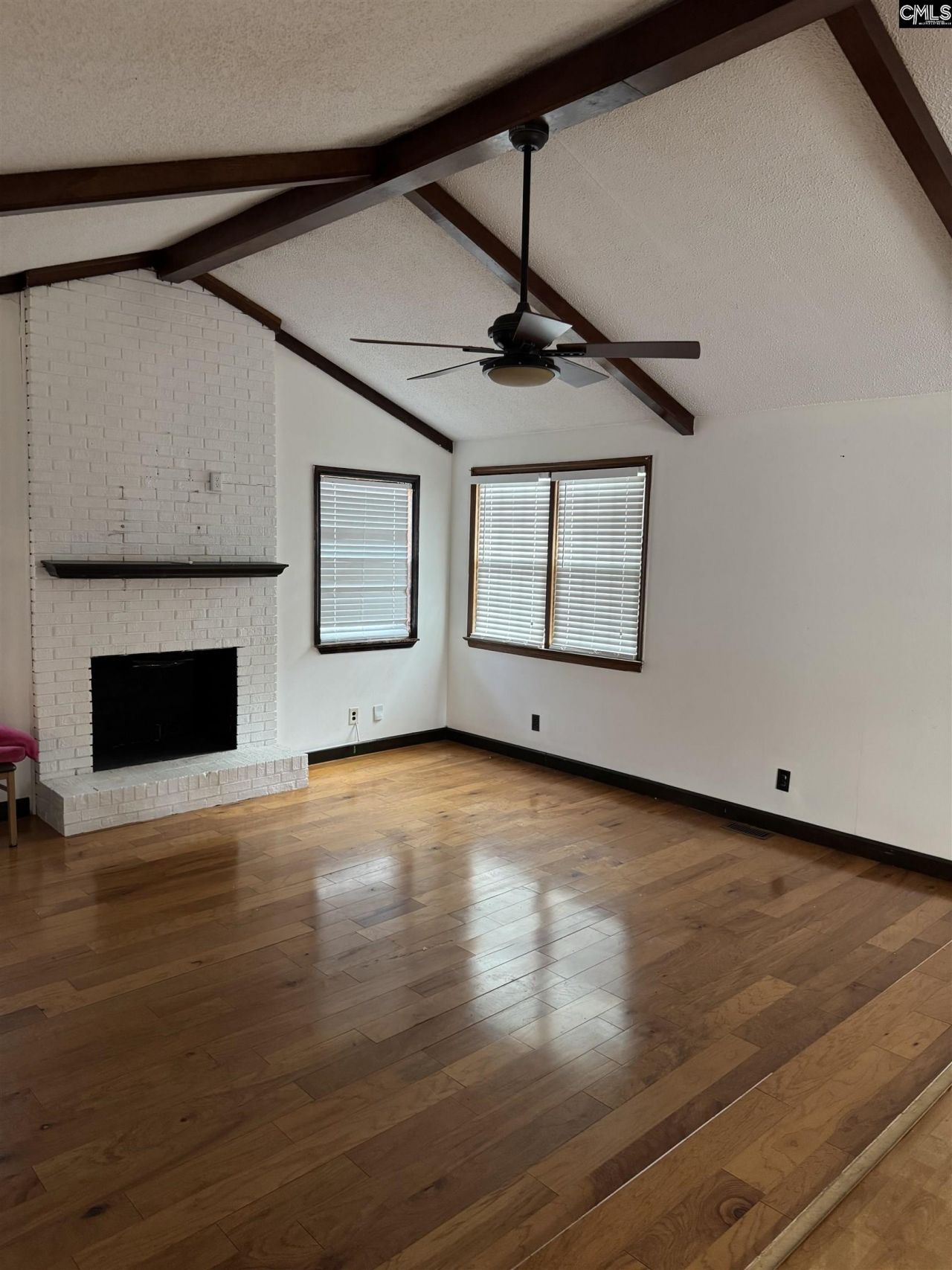 212 Briarcliffe East  Photo 9