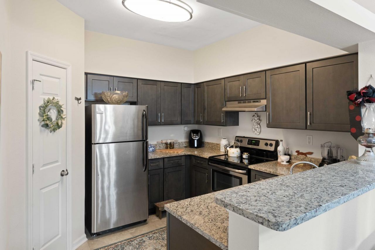 700 Daniel Ellis Drive Photo 1