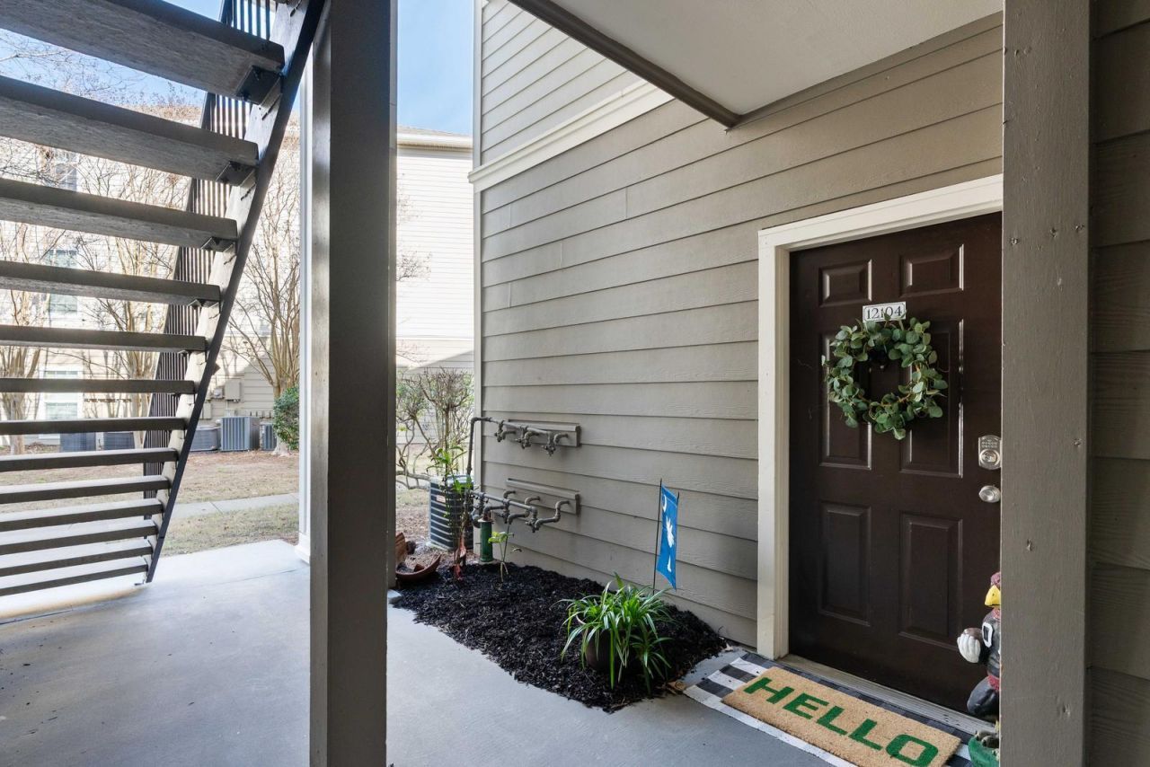 700 Daniel Ellis Drive Photo 4