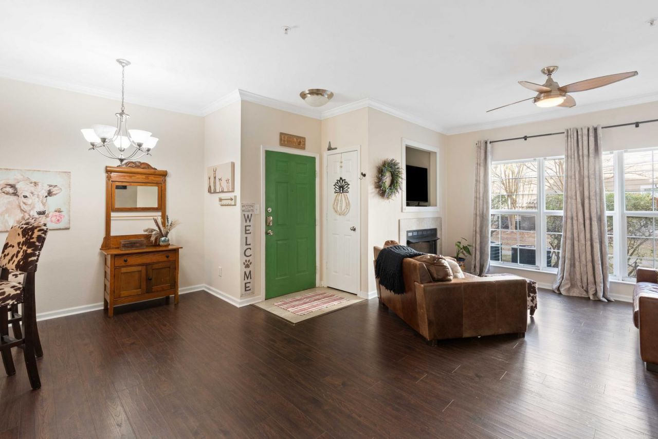 700 Daniel Ellis Drive Photo 8