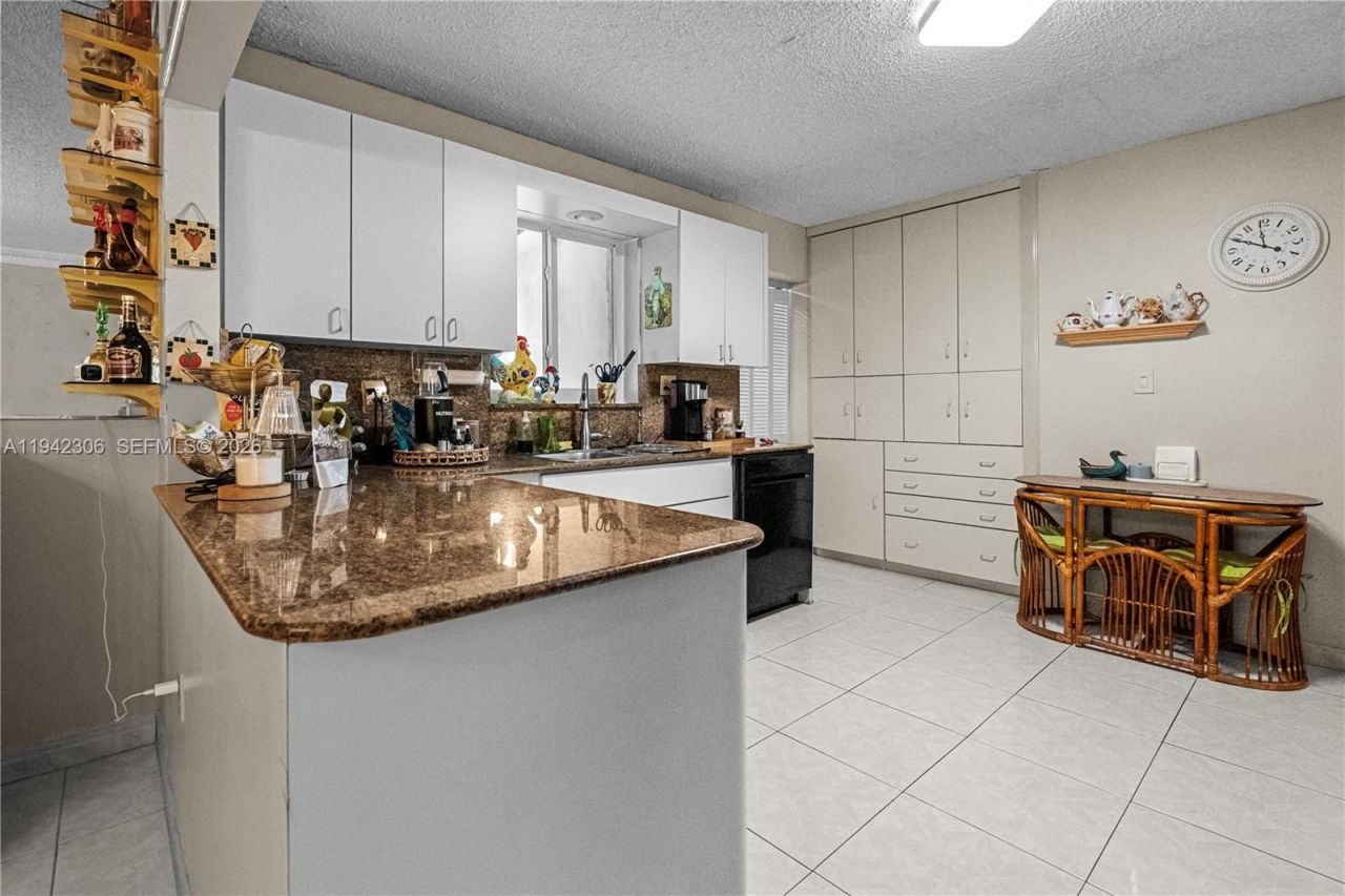 13220 SW 5th St, Miami, FL 33184 Photo