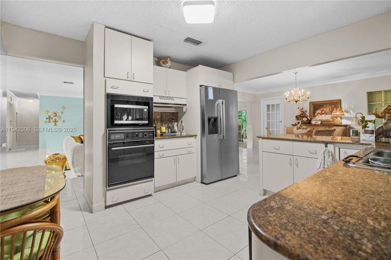 13220 SW 5th St, Miami, FL 33184 Photo