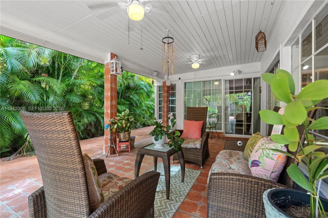 13220 SW 5th St, Miami, FL 33184 Photo