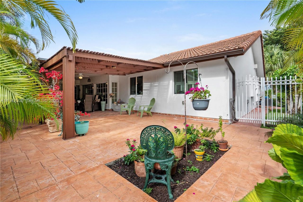 13220 SW 5th St, Miami, FL 33184 Photo