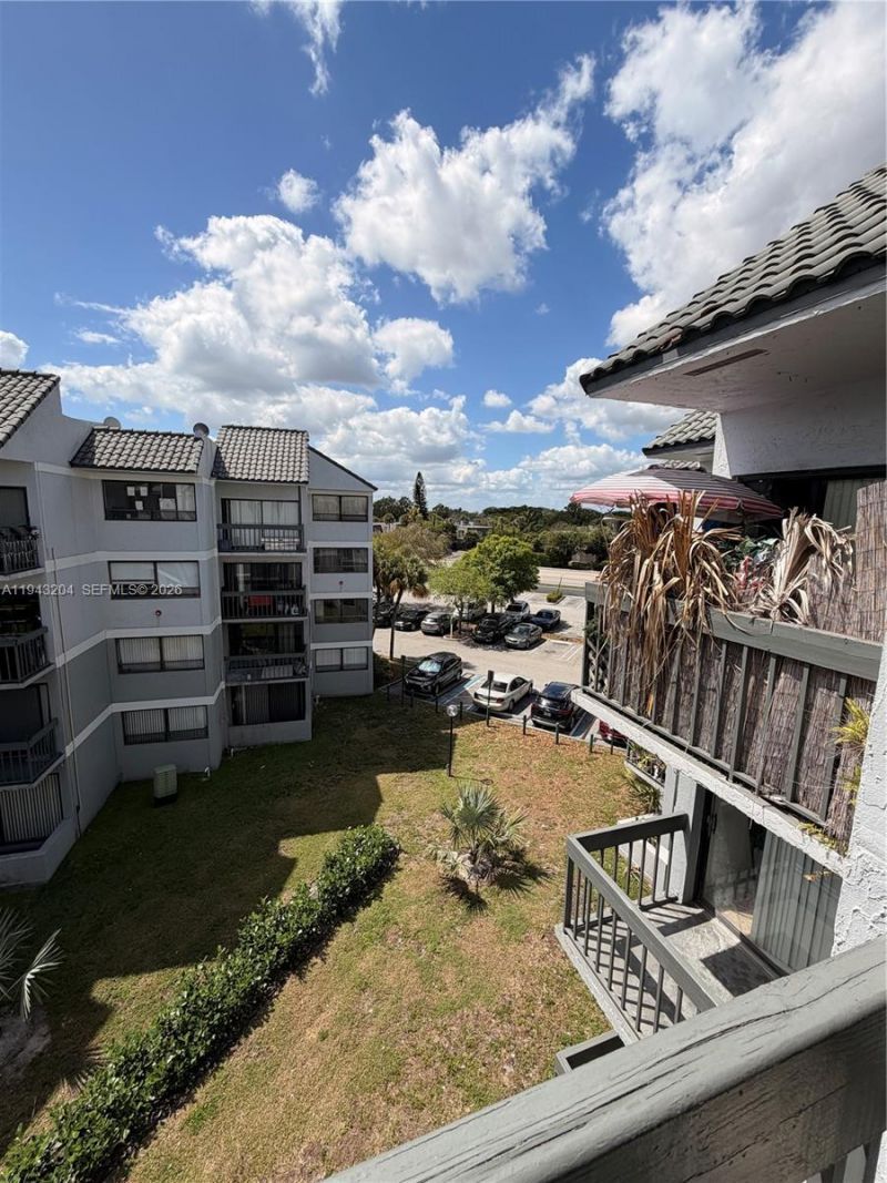 1850 N Congress Ave, Unit 409, West Palm Beach, FL 33401 Photo