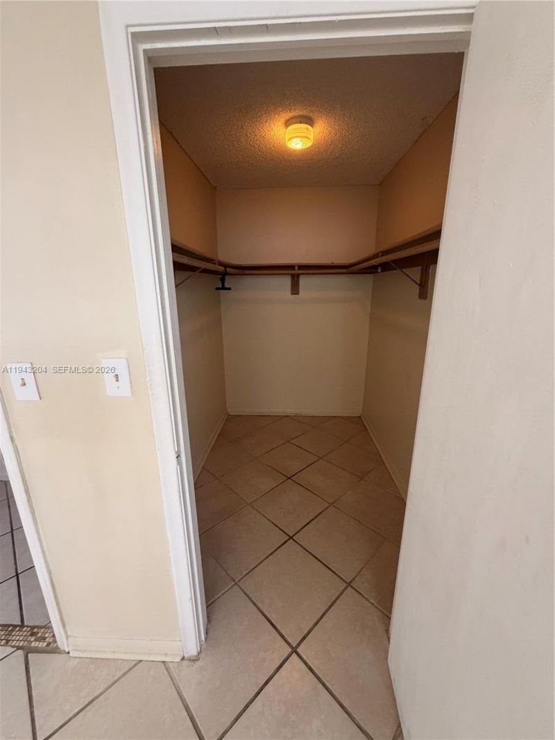 1850 N Congress Ave, Unit 409, West Palm Beach, FL 33401 Photo