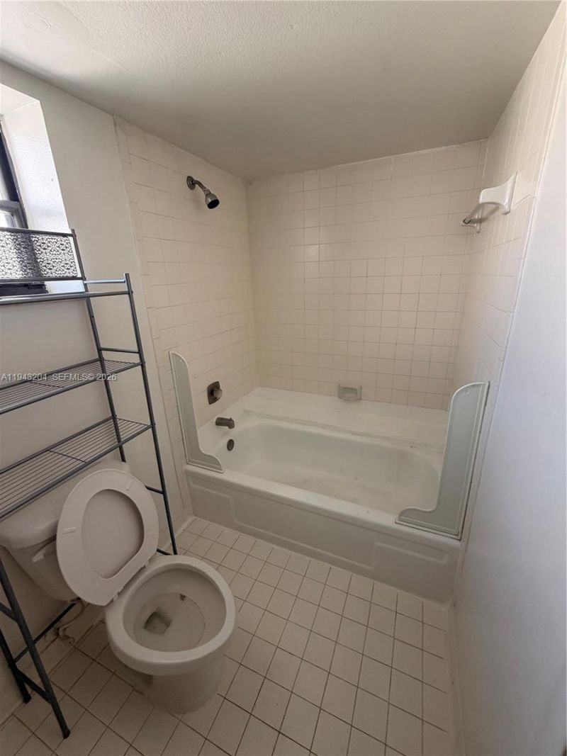 1850 N Congress Ave, Unit 409, West Palm Beach, FL 33401 Photo