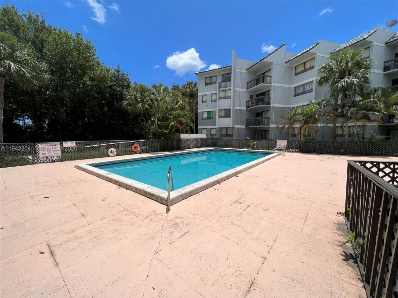 1850 N Congress Ave, Unit 409, West Palm Beach, FL 33401 Photo