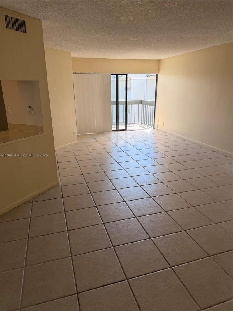 1850 N Congress Ave, Unit 409, West Palm Beach, FL 33401 Photo