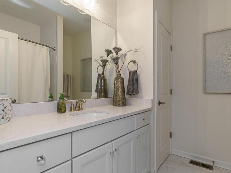 7652 Gateway Boulevard, Powell, OH 43065 Photo 19