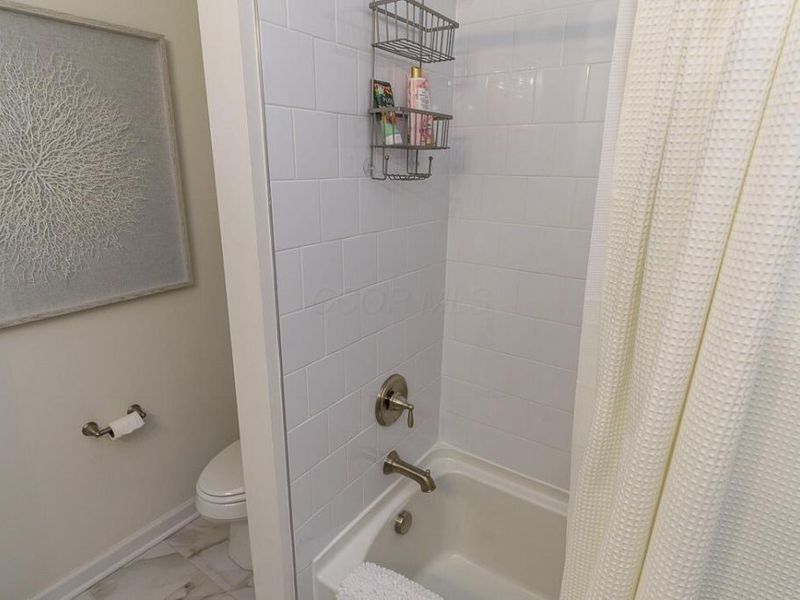 7652 Gateway Boulevard, Powell, OH 43065 Photo 20