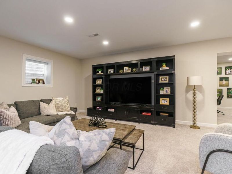 7652 Gateway Boulevard, Powell, OH 43065 Photo 27