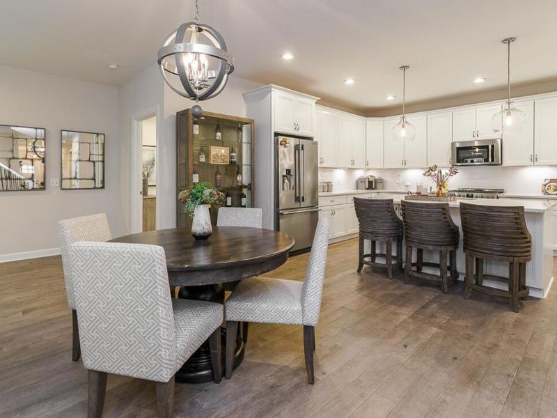 7652 Gateway Boulevard, Powell, OH 43065 Photo 7