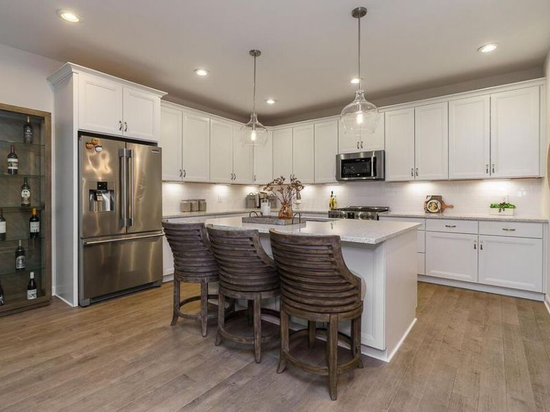 7652 Gateway Boulevard, Powell, OH 43065 Photo 8