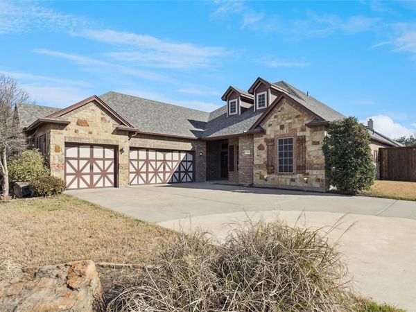 1749 Potomac Drive, Burleson, TX 76028