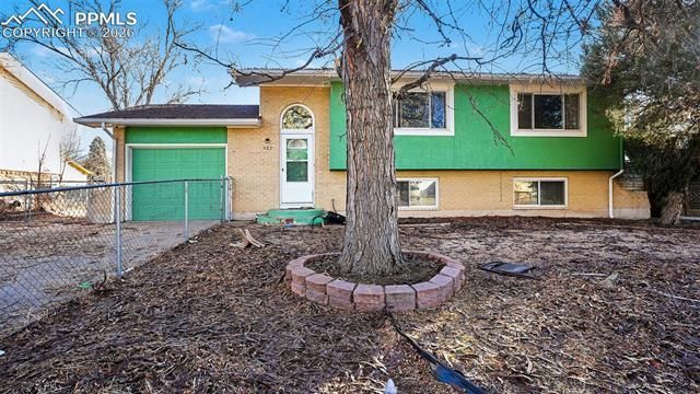 527 Syracuse Street, Colorado Springs, CO 80911 Main Photo