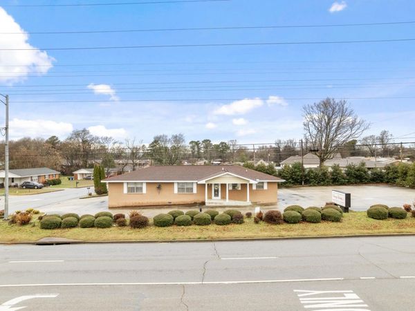 2501 Darby Dr, Florence, AL