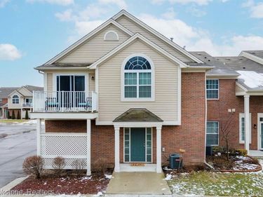 28346 Adler Park Drive, Chesterfield Twp, MI 48051
