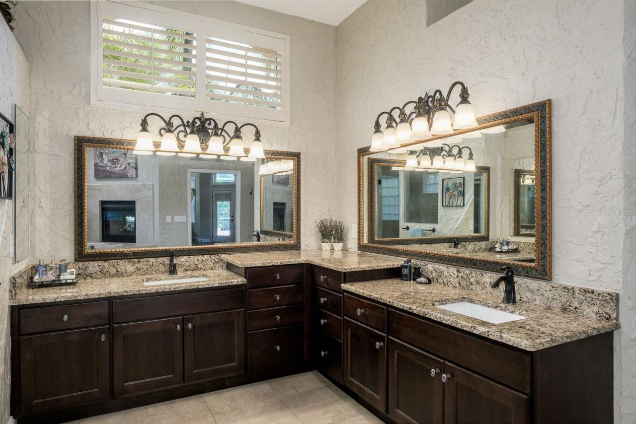 110 Deerpath Drive, Oldsmar, FL 34677 Photo