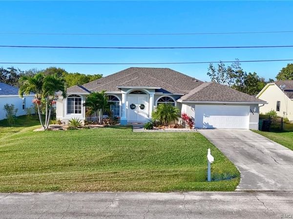 2449 SW Angus Avenue, Port St Lucie, FL 34953