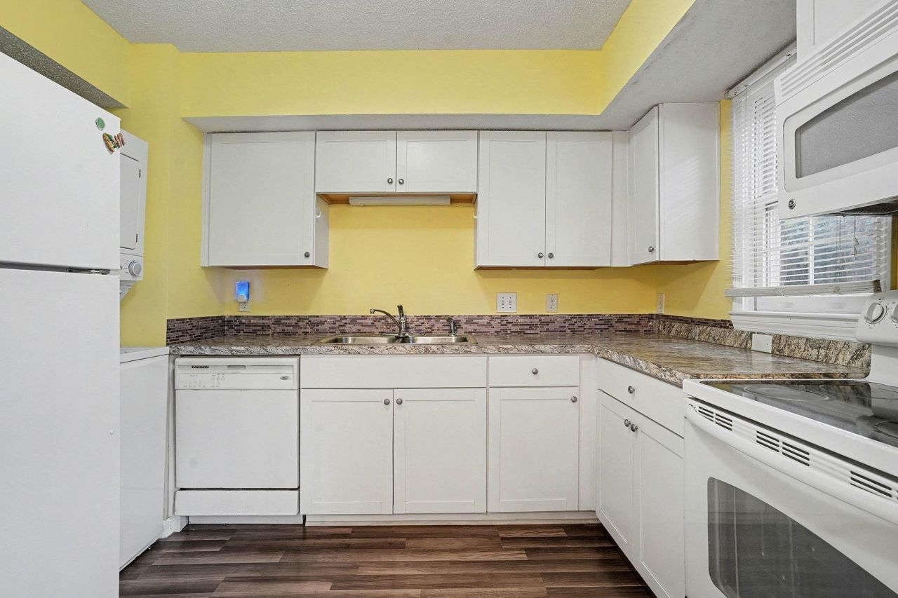 513 N 65th Ave. N Photo 10