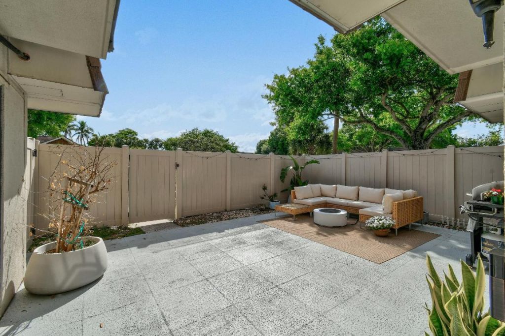 7728 77th Way, West Palm Beach, FL 33407 Photo