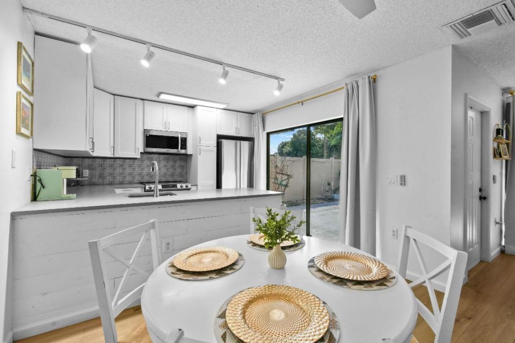 7728 77th Way, West Palm Beach, FL 33407 Photo