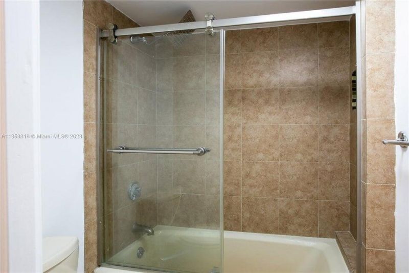 2400 Presidential Way, Unit 403, West Palm Beach, FL 33401 Photo