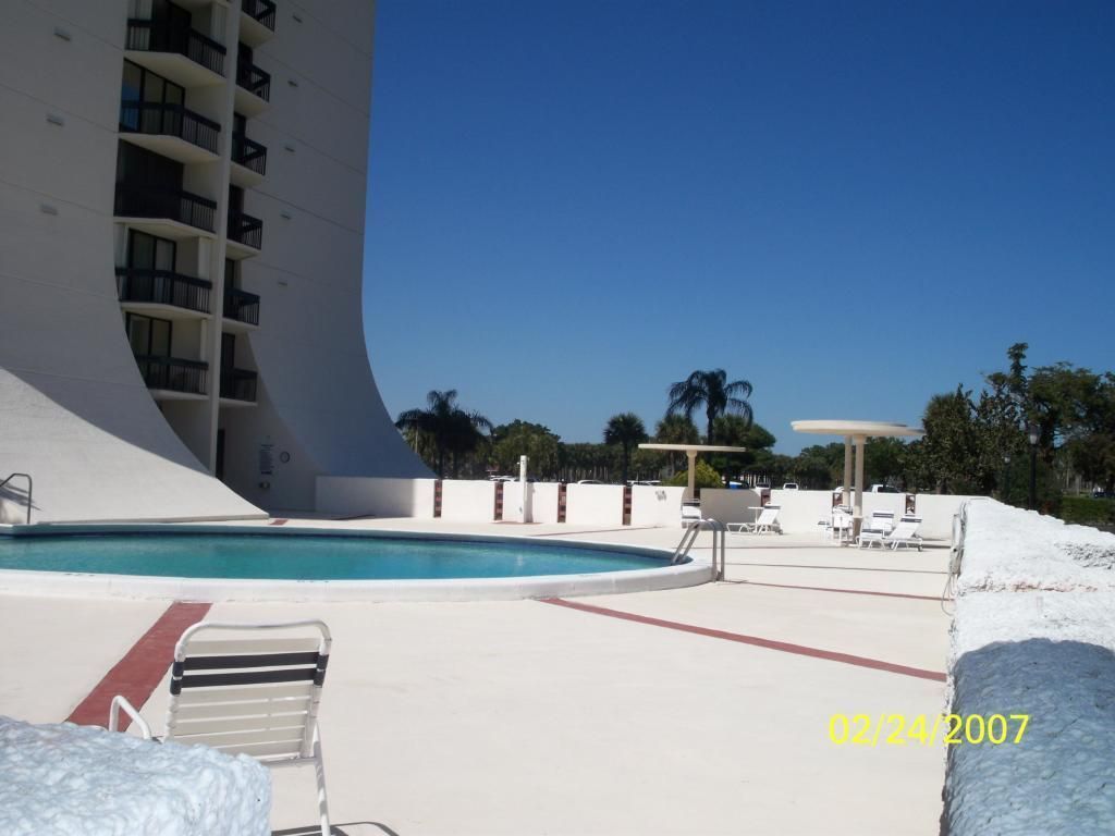 2400 Presidential Way, Unit 403, West Palm Beach, FL 33401 Photo