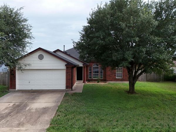 502 Stewart DR, Hutto, TX 78634